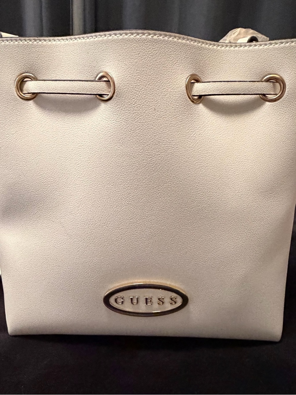 NWT GUESS Cream Tote with Gold Chain and Logo - Picture 3 of 12